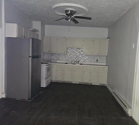 3rd image of 177 Gracedale Ave Floor 2