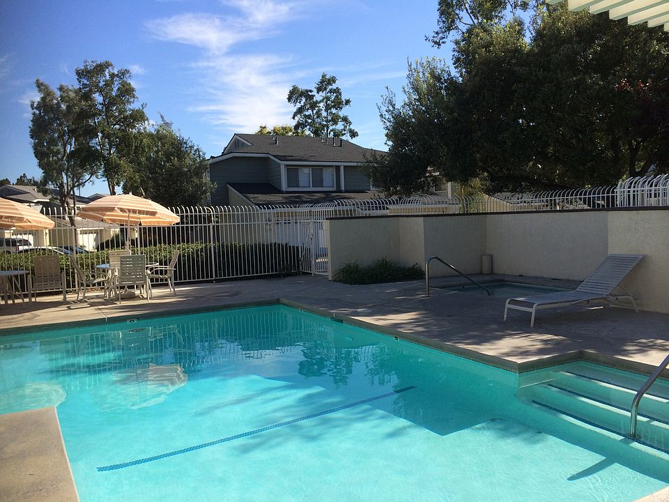 1st image of 157 Scarlet Oak Cir