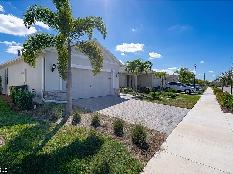 42186 Edgewater Dr — Photo 24