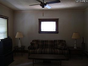 3rd image of 2918 Fortune Ave
