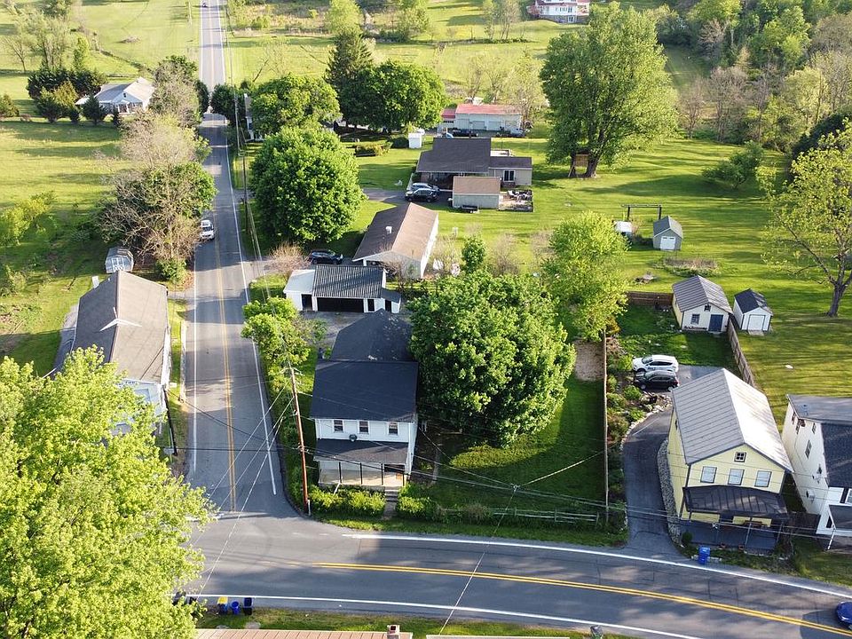 1st image of 204 N Hoernerstown Rd