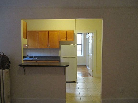 2nd image of 4557 40th St APT 3R