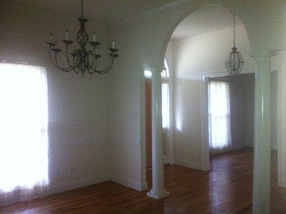 2nd image of 310 Twin Lakes Dr