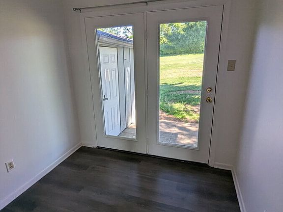 5th image of 13 Holly Ct APT F