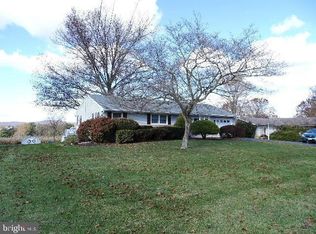 2932 Westwind Ln, York, PA 17404