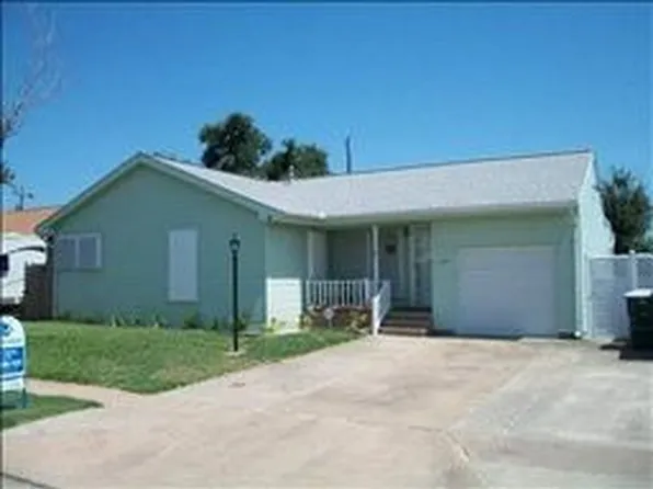 7209 Sycamore Dr, Galveston, TX 77551