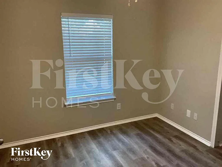 10116 Concord Dr — Photo 8