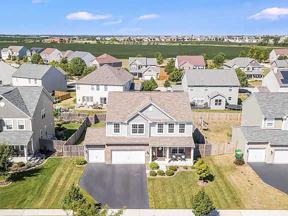 2nd image of 907 Foxview Dr
