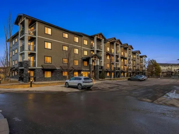 175 W Panatella Hl NW #1202, Calgary, AB T3K 0V9