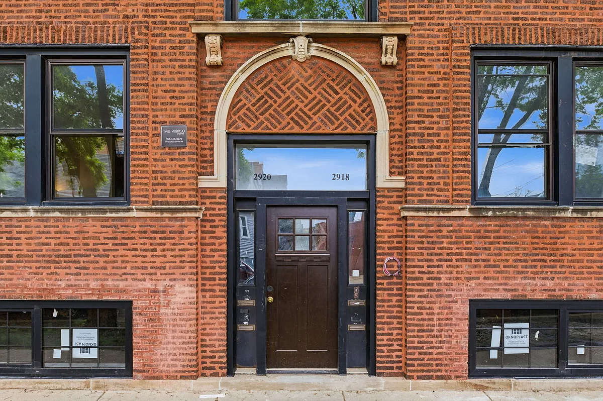 Building Photo - 2918 W Altgeld St #1