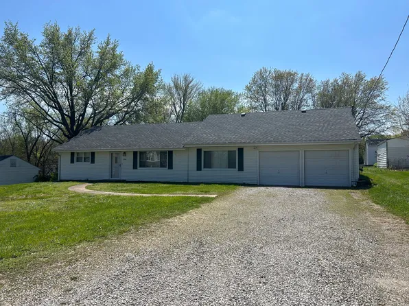 904 Victory Dr, Saint Louis, MO 63125