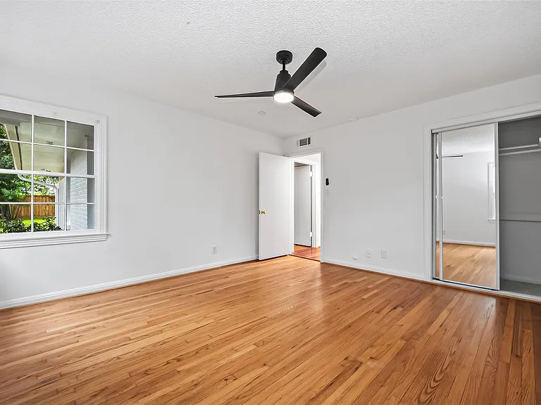 3731 Drake St — Photo 24