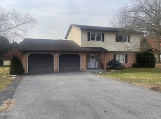 106 Sarah Dr, Altoona, PA 16601
