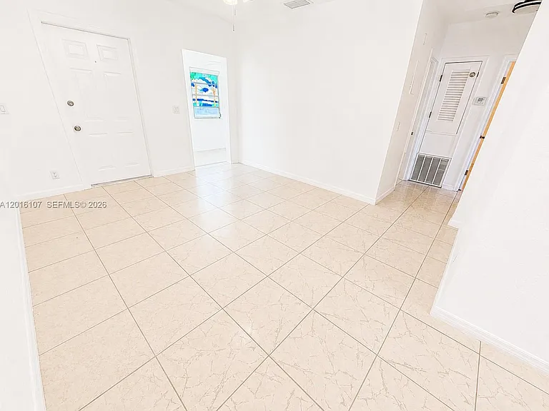 825 S 20th Ave #A — Photo 14
