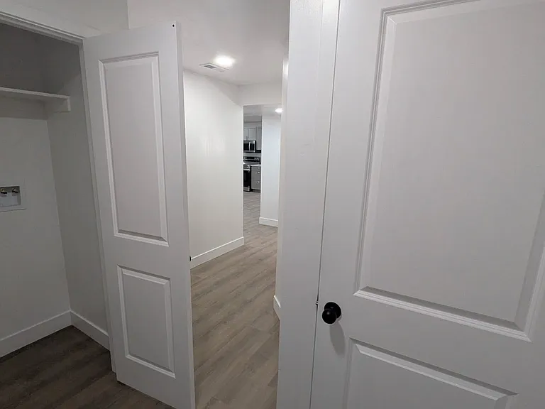3826 S Woodland Ave #BASEMENT — Photo 16