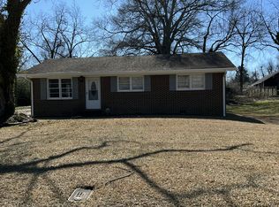 212 James St, Winder, GA 30680