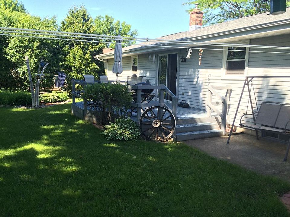 2nd image of N257 Forest Ave
