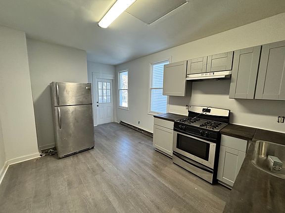 2nd image of 52 Carroll St APT 1