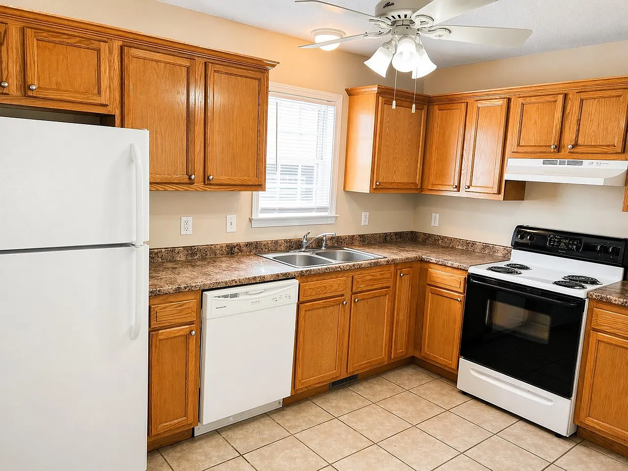 3980 Howard Gap Rd — Photo 4