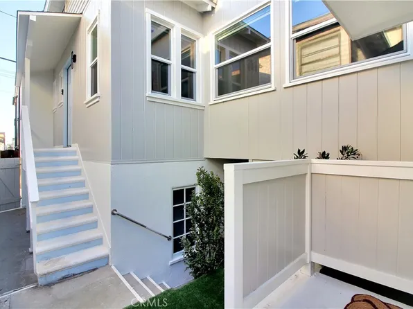 230 30th St, Hermosa Beach, CA 90254