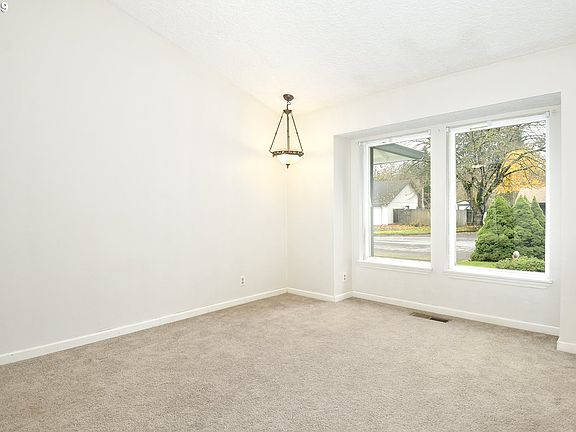 4th image of 7516 NE 57th Ct