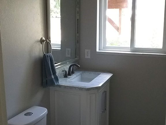 5th image of 615 Ammons St