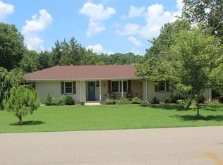 437 Lakeland Dr, Dover, TN 37058