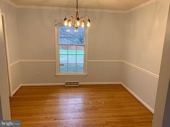 5th image of 13601 Floris St