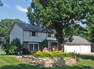 5849 139th St W, Apple Valley, MN 55124