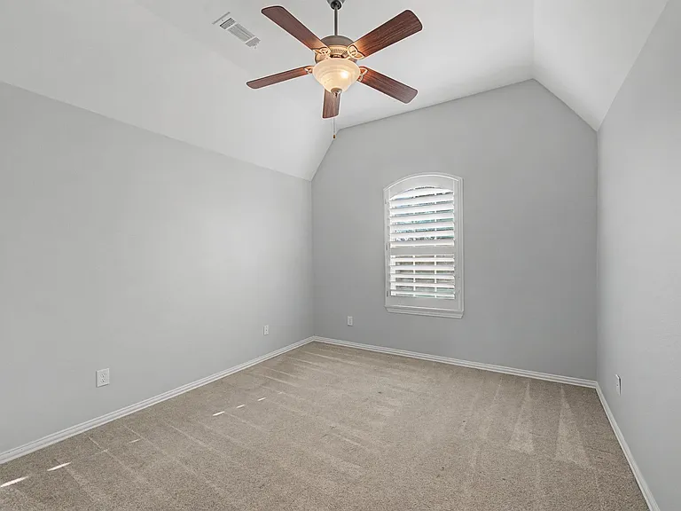 28298 Calaveras Lake Dr — Photo 42