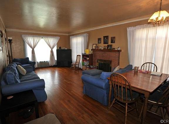 4th image of 981 W 26th St