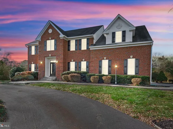 146 Town And Country Dr, Fredericksburg, VA 22405