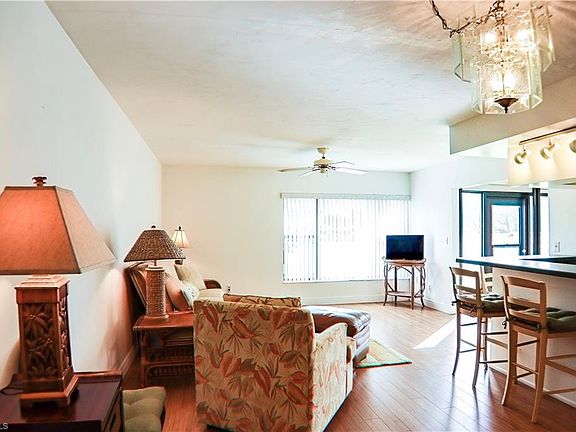 4th image of 5750 Trailwinds Dr APT 312
