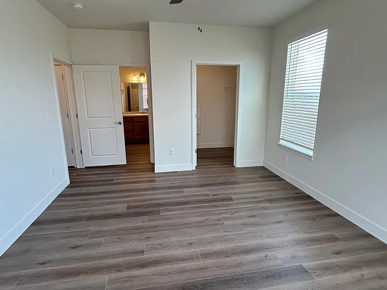 The Overlook Apartments — Photo 34