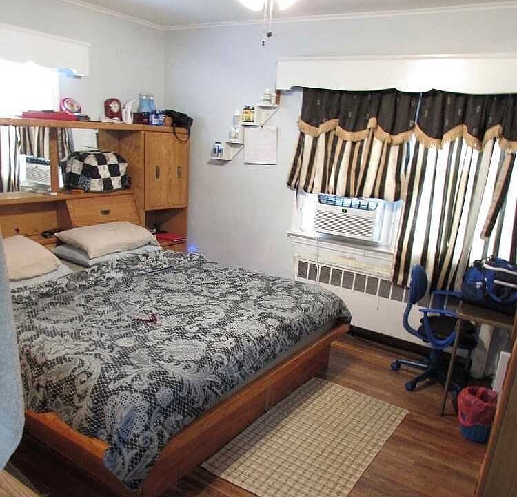 2nd image of 20 W William St
