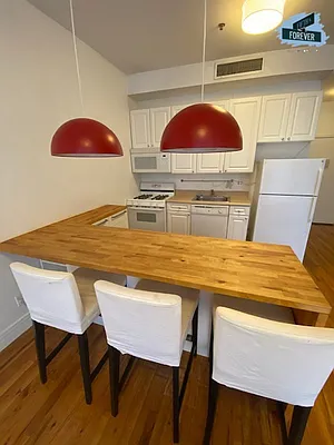 Rented by Fifth & Forever LLC | media 33