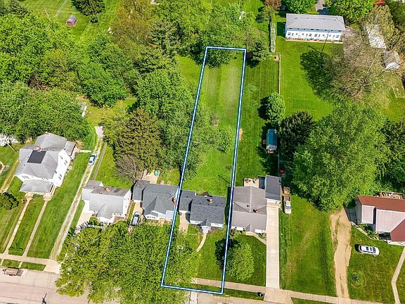 3rd image of 558 Boyce St