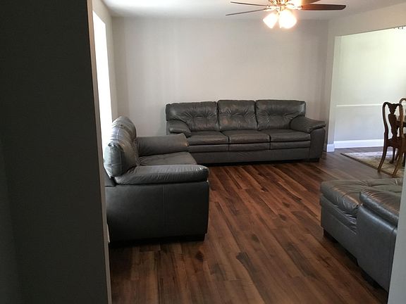 4th image of 420 3rd Ave