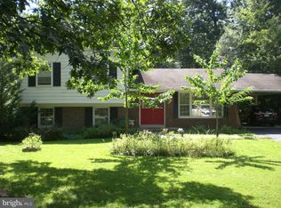 8517 Tysons Ct, Vienna, VA 22182