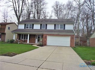 3815 Fairwood Dr, Sylvania, OH 43560