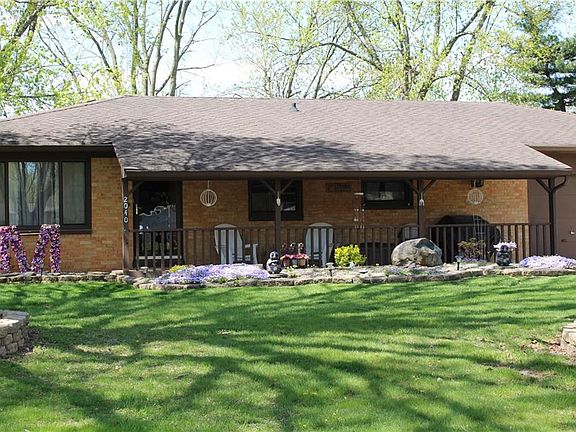 2nd image of 2040 Danbury Dr