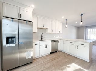 71 Bolivar St #B, Canton, MA 02021