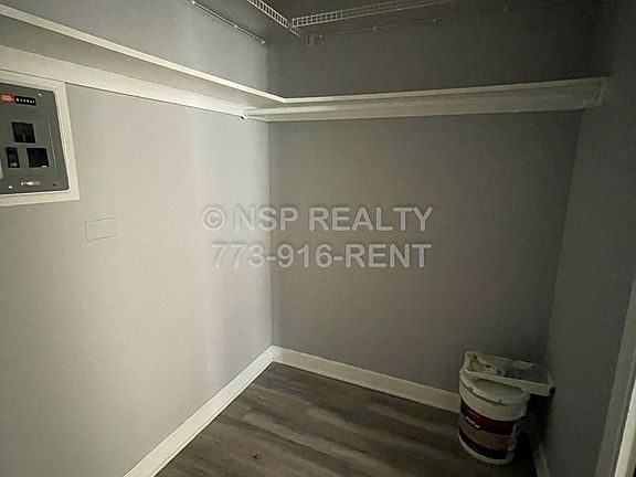 3rd image of 663-518 W Grace St