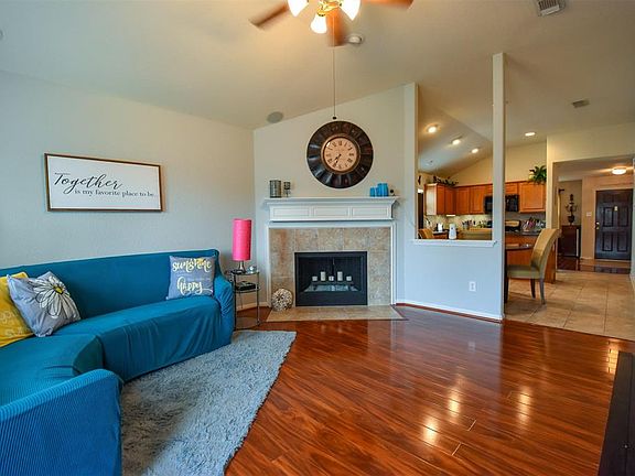 4th image of 4711 Montclair Hill Ln