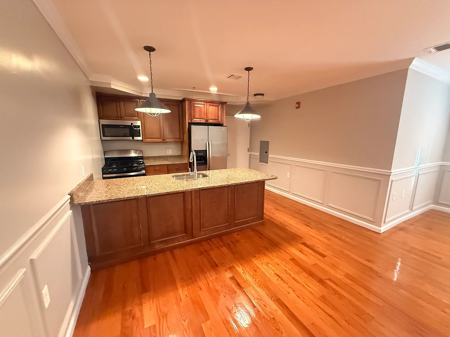2 bed, $2,850 — Photo 3