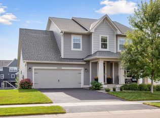 16404 Dunfield Dr, Lakeville, MN 55044