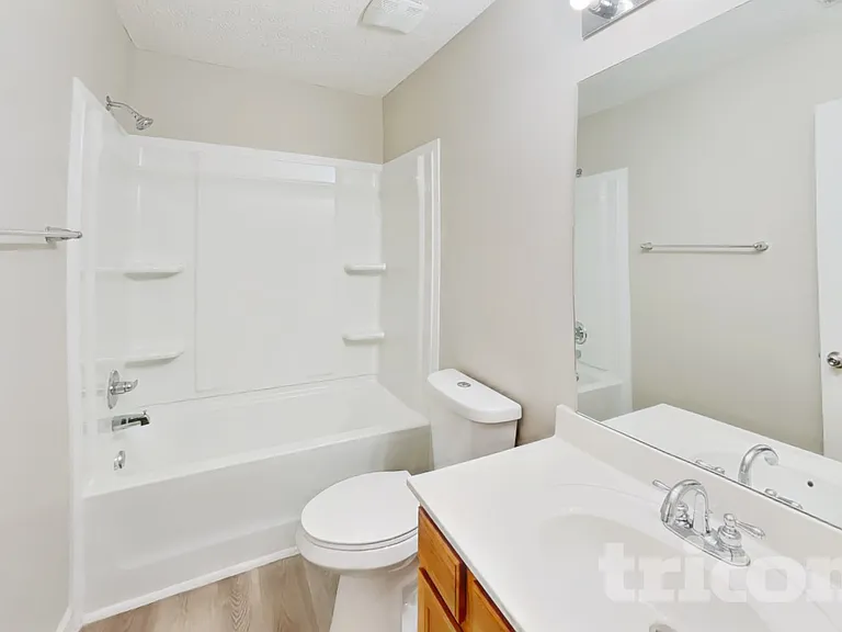649 Belgium Dr — Photo 14