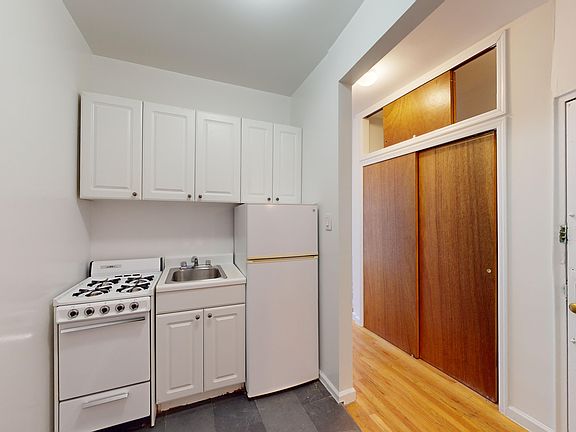 4th image of 336 E 90th St APT 3C