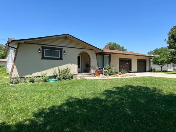 707 N Logan Ave, Beloit, KS 67420