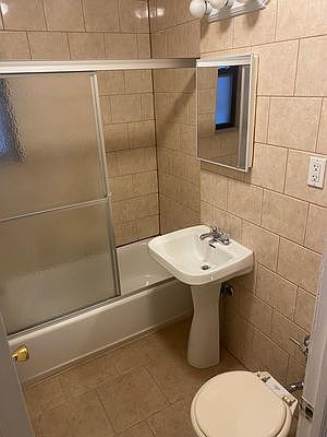 5th image of 4207 34th Ave #1